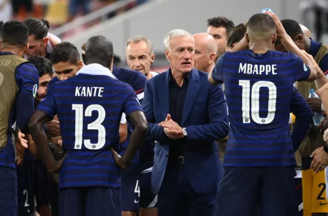 Mbappe tuyển bố rời PSG, cân nhắc chia tay tuyển Pháp