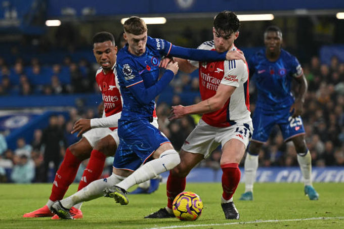 Cuộc đua song mã Arsenal - Chelsea Thứ hạng bất ngờ được định đoạt bởi quy tắc ít ai biết