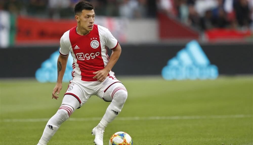 Ajax Lisandro Martinez Arsenal muốn mua Lisandro Martinez