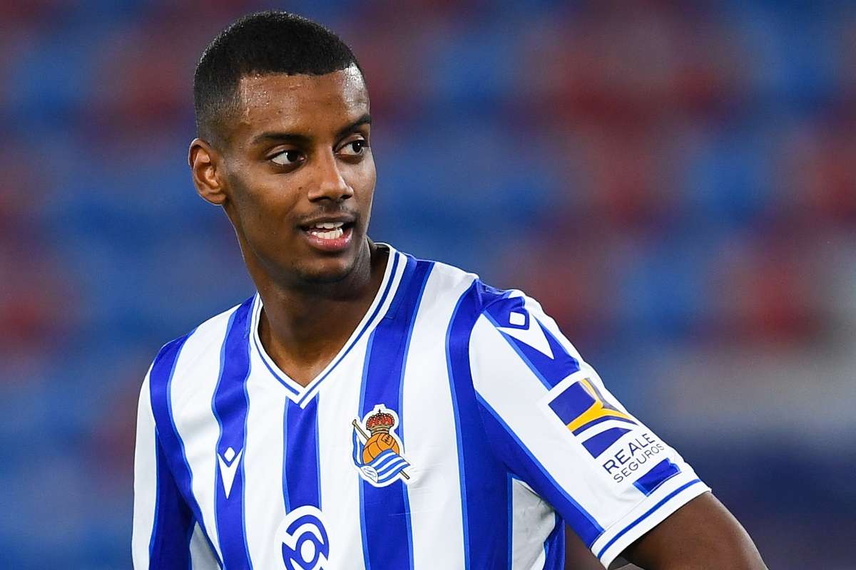 Alexander Isak đến Arsenal Arsenal vượt qua Barcelona trong cuộc đua giành tiền đạo Real Sociedad