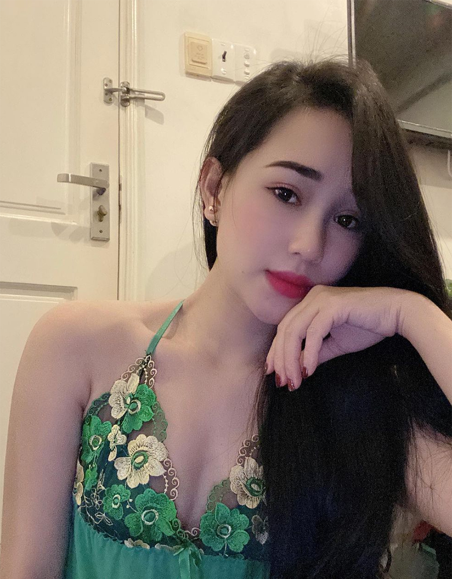 bạn gái Hồ Tấn Tài