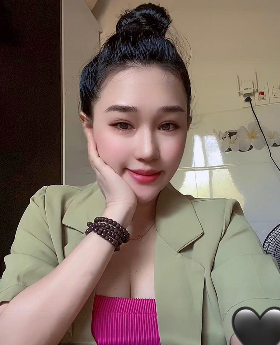 bạn gái Hồ Tấn Tài