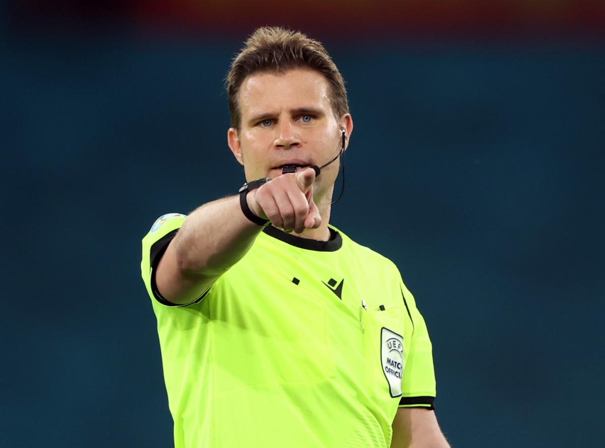 Trọng tài bắt trận bán kết Ý vs Tây Ban Nha - Felix Brych Trọng tài bắt trận bán kết Ý vs Tây Ban Nha - Felix Brych