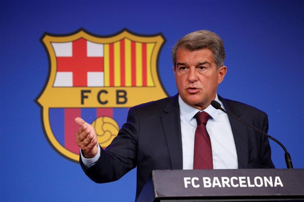 Chủ tịch Joan Laporta buộc tội Joseph Bartomeu