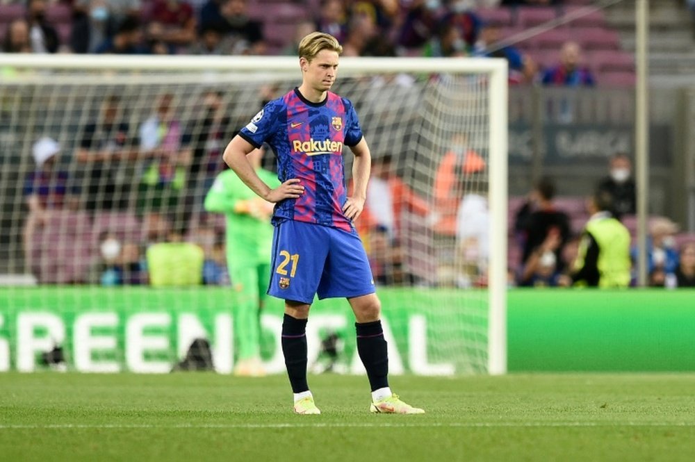 De Jong sẽ là phương phám giảm gánh nặng tài chính cho Barca De Jong sẽ là phương phám giảm gánh nặng tài chính cho Barca