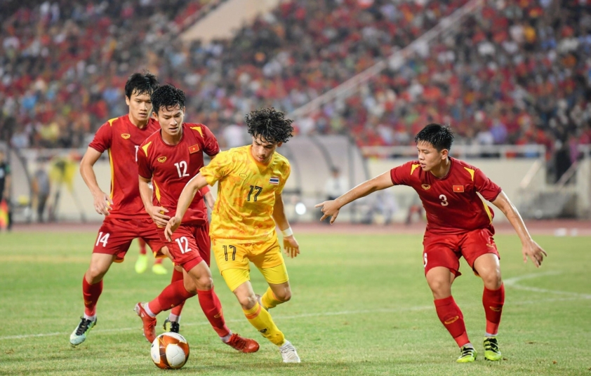 Ben Davis - Sao Thái Kiều Quyết Tâm Chứng Minh Tài Năng Trong Màu Áo ĐT Thái Lan