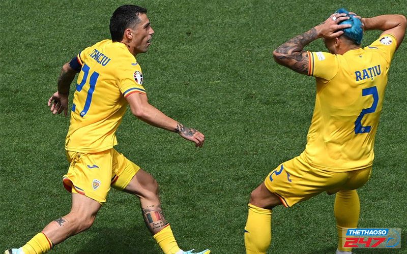 Stanciu lập một siêu phẩm khiến đồng đội há hốc mồm