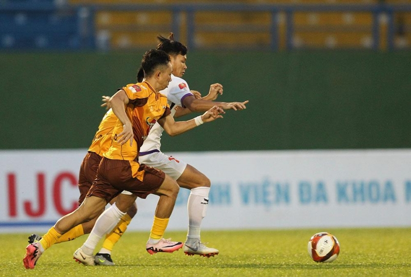 Cuộc Chiến Đỉnh Cao Giữa Bình Dương và HAGL Vòng 6 V-League 2024/25