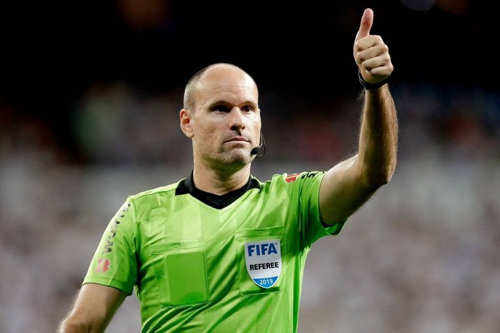 Antonio Mateu Lahoz - Trọng tài bắt chính trận đấu Bồ Đào Nha vs Đức Antonio Mateu Lahoz - Trọng tài bắt chính trận đấu Bồ Đào Nha vs Đức