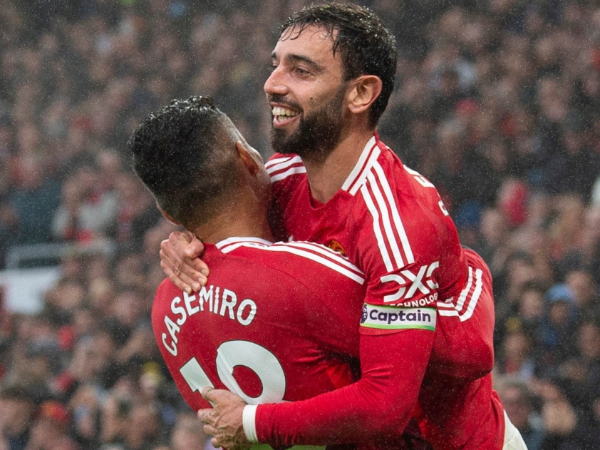 Ngôi sao Bruno Fernandes cứu sống một hành khách ngất xỉu trên chuyến bay