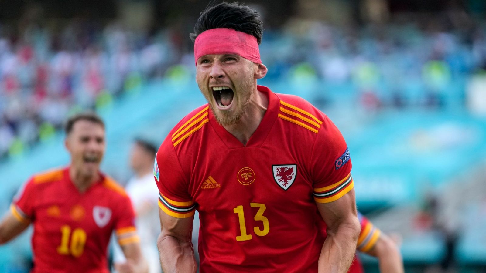 Wales 1-1 Thụy Sĩ, người hùng của tuyển Wales Kiefer Moore Wales 1-1 Thụy Sĩ, người hùng của tuyển Wales Kiefer Moore