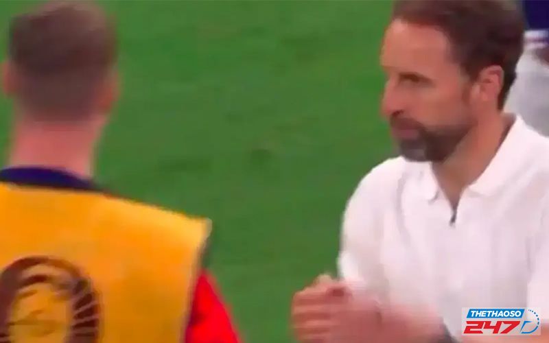 Palmer tỏ thái độ với Southgate