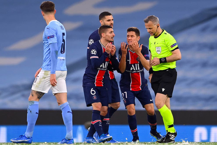 Herrera và Verratti tố trọng tài văng tục với cầu thủ PSG trong trận bán kết Champions League