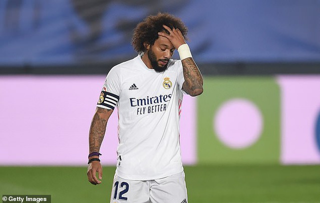 Sao Real Madrid âm mưu “lật đổ” HLV Zidane