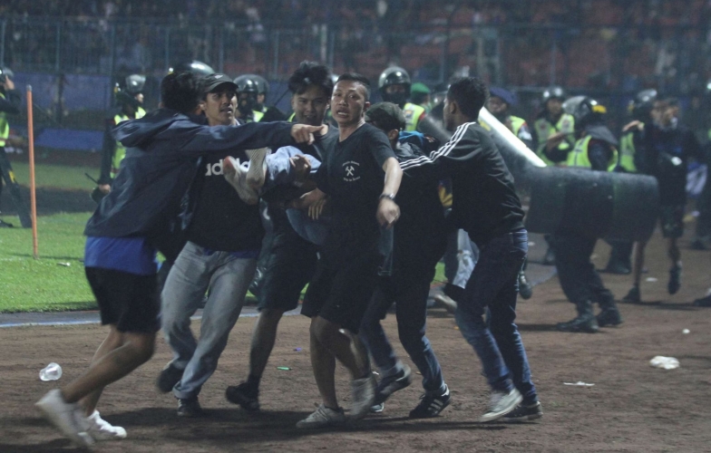 Bạo loạn nổ ra sau chiến thắng ấn tượng của Persib Bandung trước Persija Jakarta