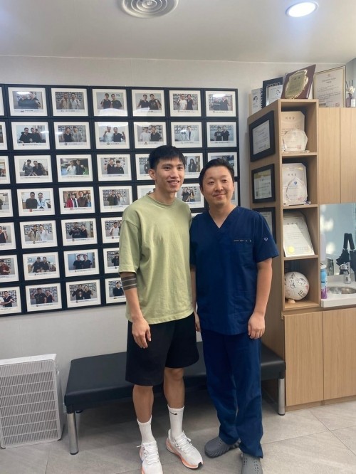 Hậu vệ Đoàn Văn Hậu quyết tâm điều trị dứt điểm chấn thương đầu gối tại Hàn Quốc