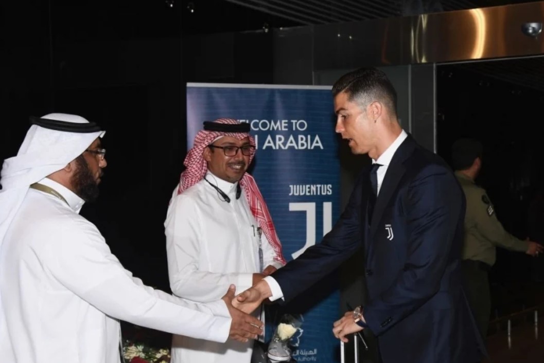 Ronaldo sẽ đến Qatar chơi bóng? Ronaldo sẽ đến Qatar chơi bóng?