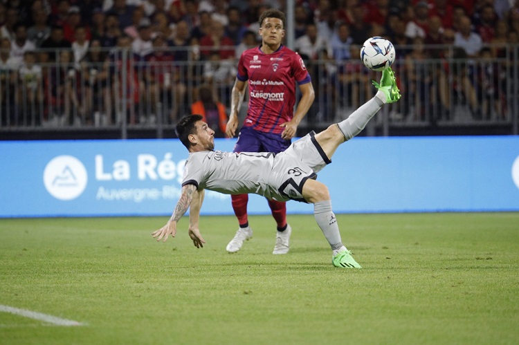 Con quái vật trong Messi chính thức trở lại 