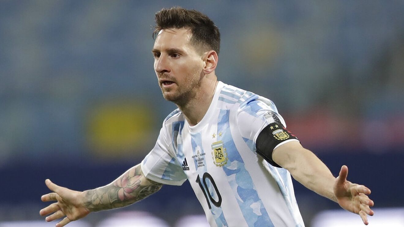 Messi Quả Bóng Vàng 2021