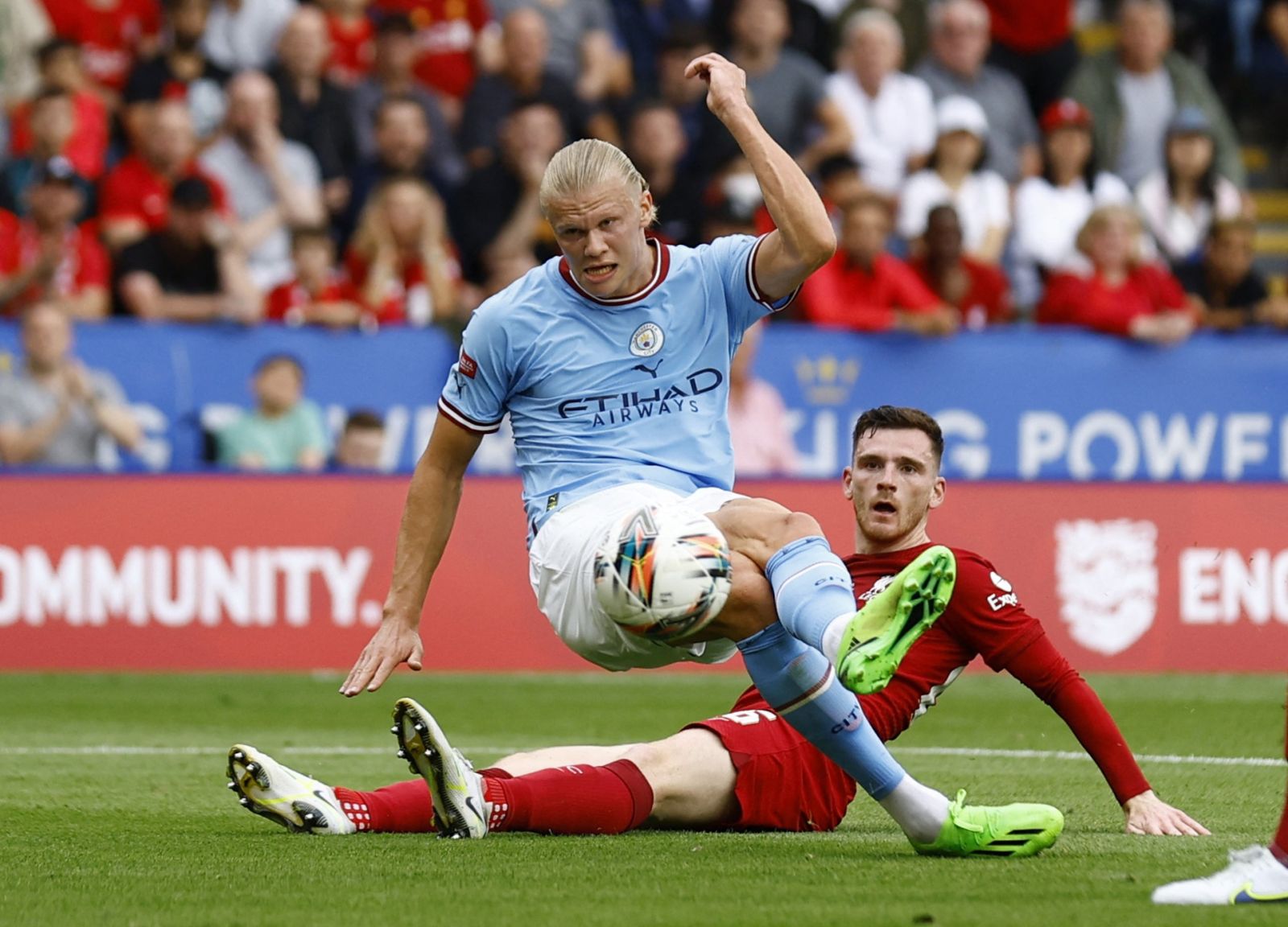 Tiền đạo người Na Uy cần pahir thể hiện nhiều điều hơn nữa trong thời gian tới Tiền đạo người Na Uy cần pahir thể hiện nhiều điều hơn nữa trong thời gian tới