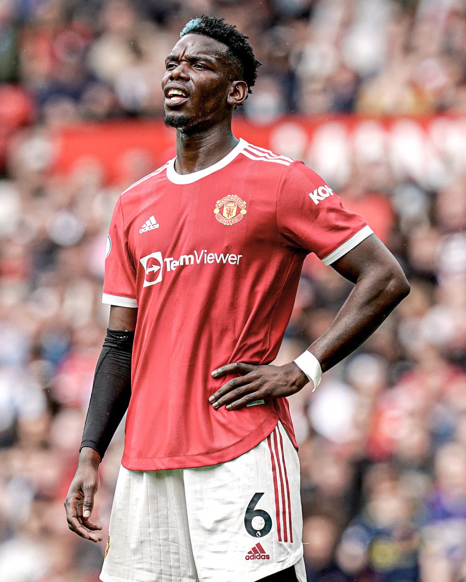 Pogba tưởng chừng đã bắt đầu một ngày thi đấu không hoàn hảo với tình huống xử lý lỗi