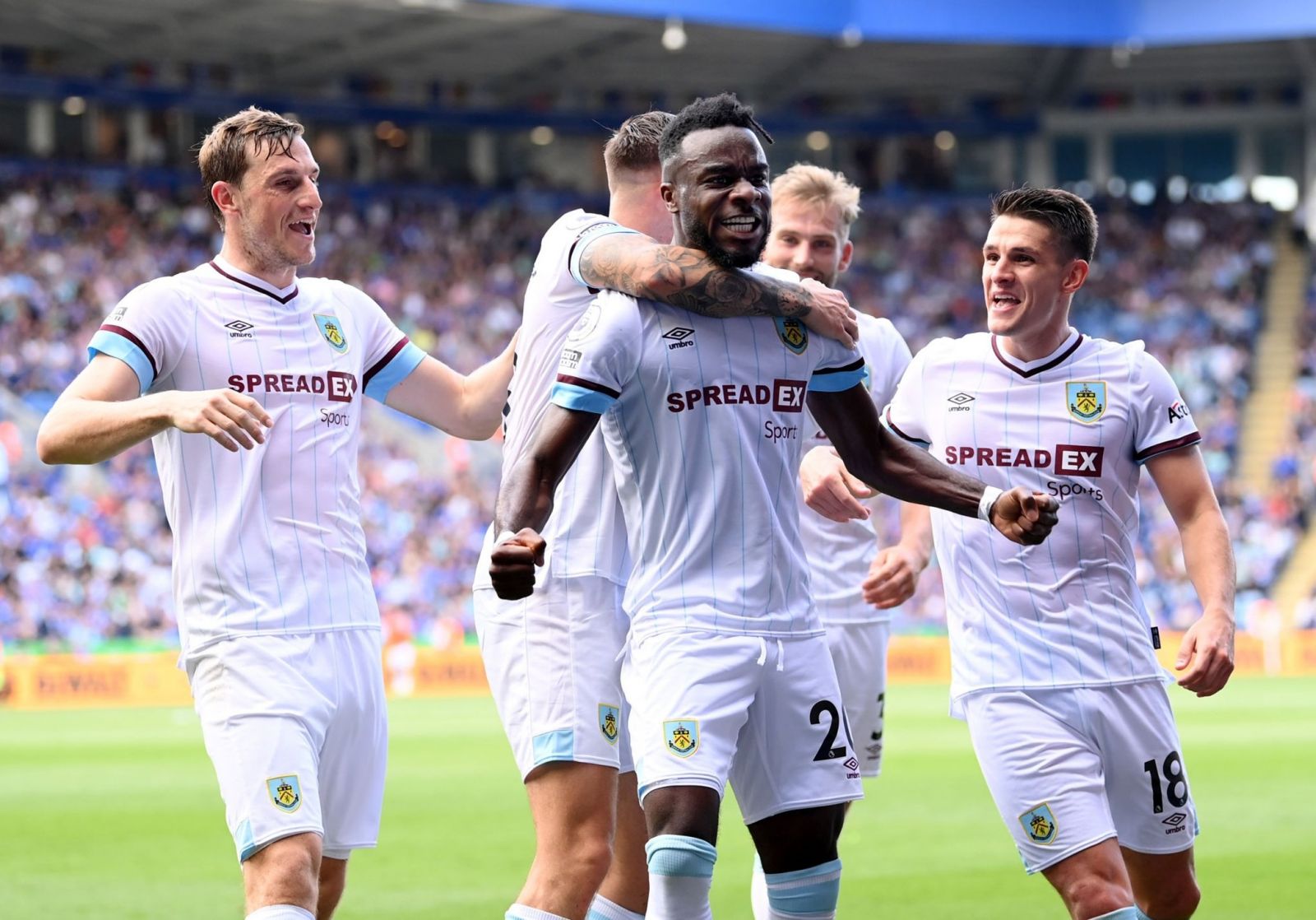 Leicester City 2-2 Burnley vòng 6 Ngoại Hạng Anh