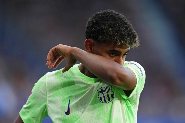 Lamine Yamal Tài năng trẻ Barcelona trên bờ vực kiệt sức