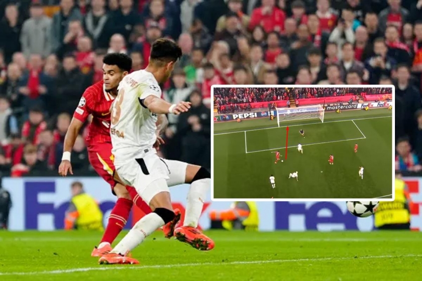 Hat-trick ngoạn mục của Luis Diaz, pha dứt điểm không cần nhìn khiến Anfield bùng nổ