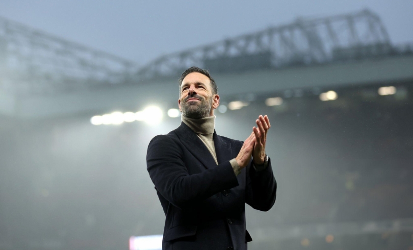 Bruno Fernandes tiết lộ sự thay đổi sắp tới của Man Utd khi Van Nistelrooy rời ghế HLV