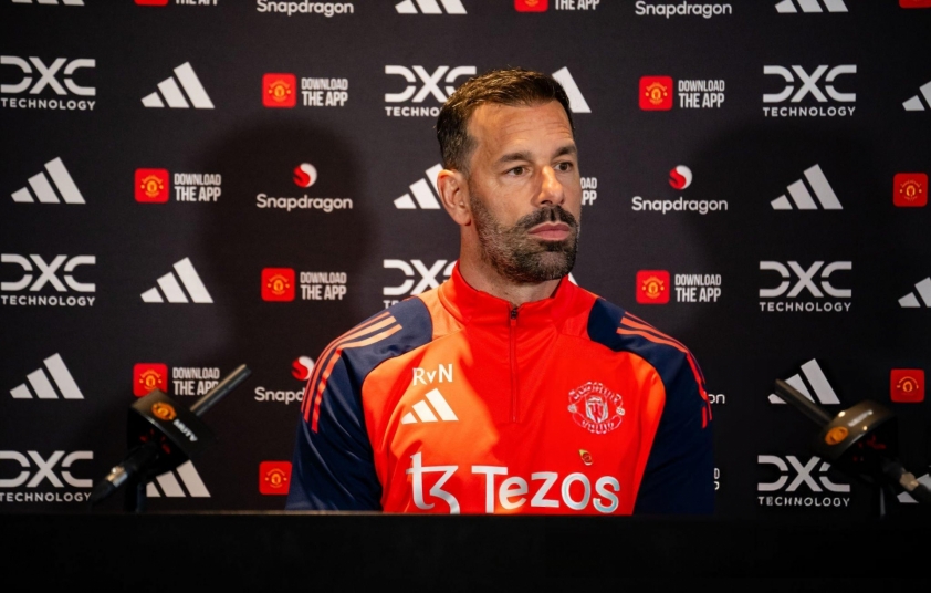 HLV Tạm Quyền Van Nistelrooy Tập Trung Nhiệm Vụ, Tin Tưởng Vào Sự Thay Đổi Dưới Thời Amorim