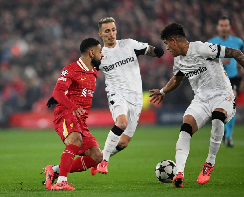 Liverpool Đánh Bại Leverkusen 4-0 để Tiến Vào Vòng Sau của Champions League