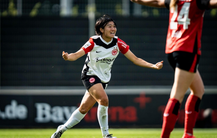 Tiền đạo châu Á tỏa sáng tại Đức, lập kỷ lục hat-trick lịch sử