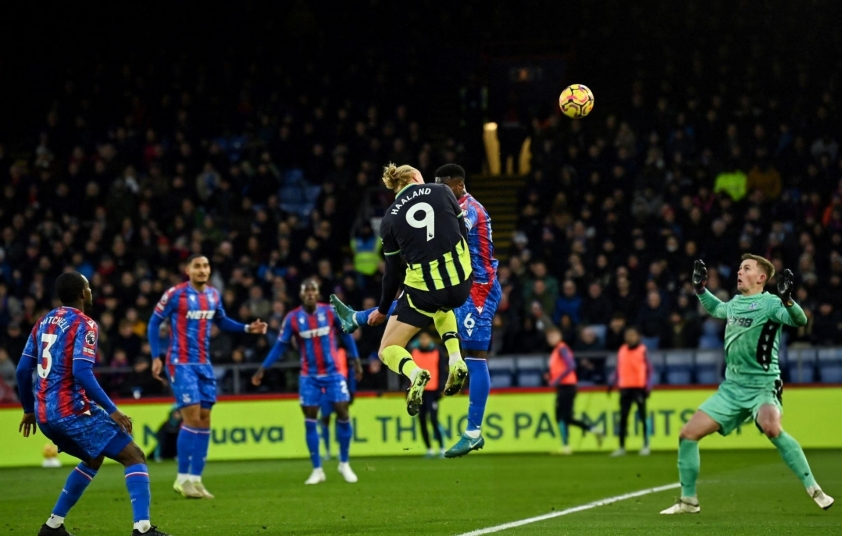 Man City tiếp tục gây thất vọng, hoà đáng tiếc trước Crystal Palace