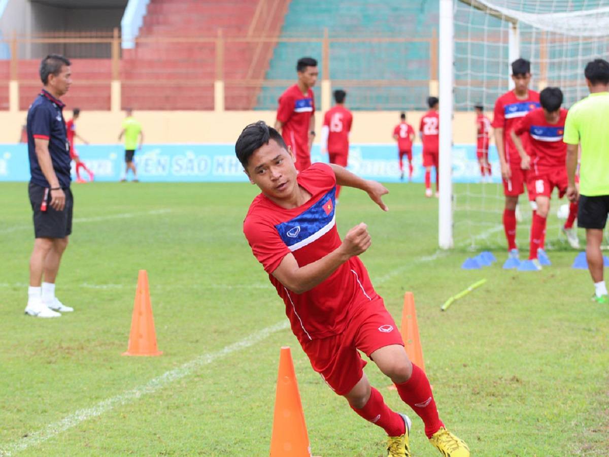Hộ công Hồ Minh Dĩ