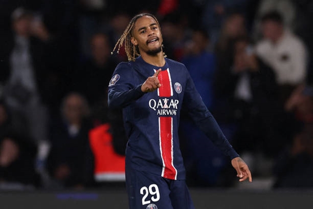 PSG Thắng Lợi Nhẹ Nhàng Trước Strasbourg Với Bradley Barcola Tỏa Sáng