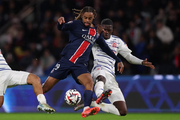 PSG Thắng Lợi Nhẹ Nhàng Trước Strasbourg Với Bradley Barcola Tỏa Sáng