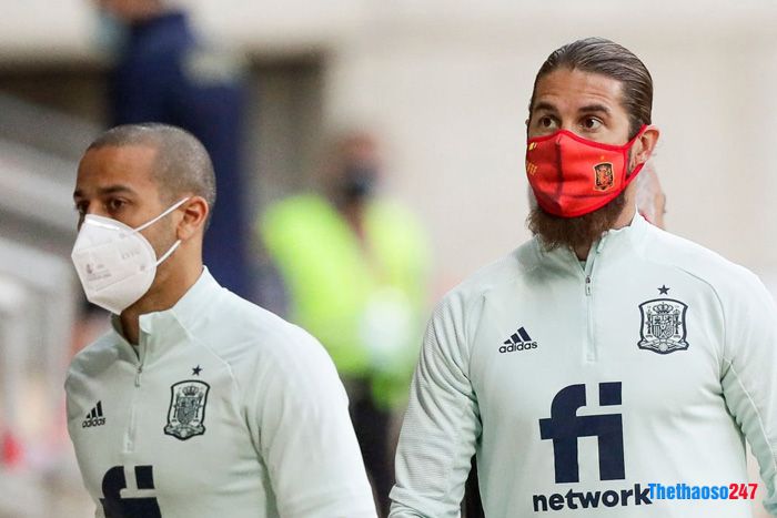 Thiago Alcantara và Sergio Ramos