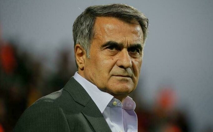 Senol Gunes Thổ Nhĩ Kỳ Euro 2020 Senol Gunes Thổ Nhĩ Kỳ Euro 2020