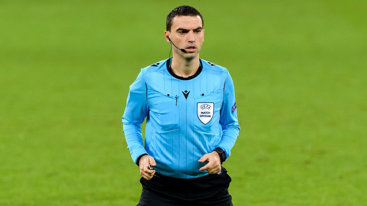 Ovidiu Haţegan - Trọng tài điều khiển trận đấu Ý vs Wales  Ovidiu Haţegan - Trọng tài điều khiển trận đấu Ý vs Wales