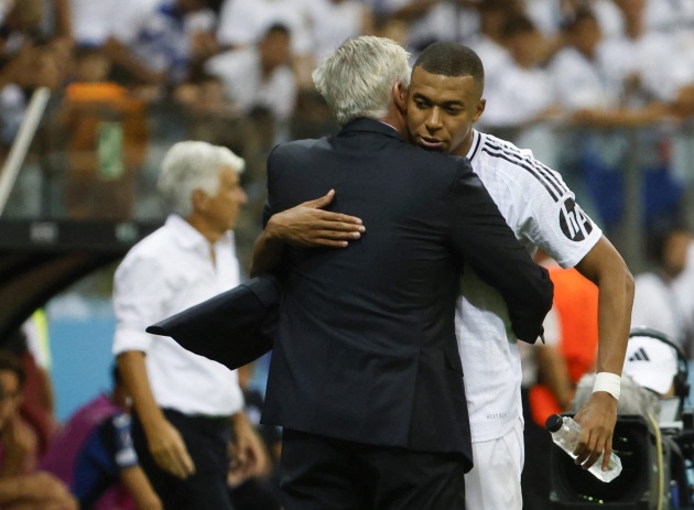 Carlo Ancelotti Kiến trúc sư đằng sau sự kết hợp hoàn hảo giữa Vinicius và Mbappe tại Real Madrid