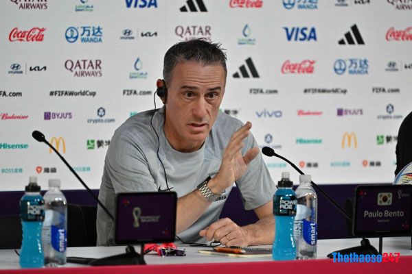 Thông dịch viên của FIFA đã dịch sai lời ông Bento
