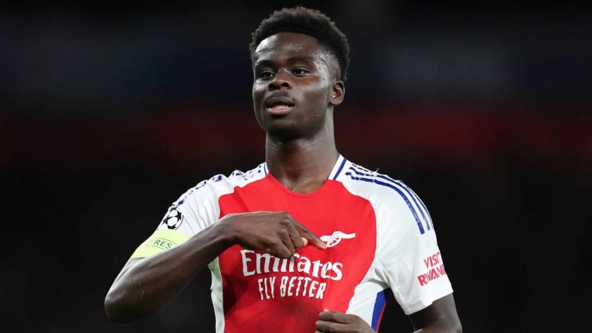Bukayo Saka Trở lại Đối Mặt Liverpool Trong Trận Chiến then Chốt