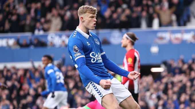 Pat Nevin khuyên Chelsea mua Jarrad Branthwaite thay vì Sancho hoặc Neto