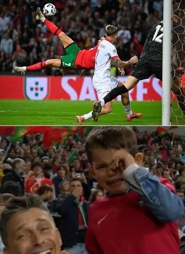 CĐV nhí bật khóc trước siêu phẩm