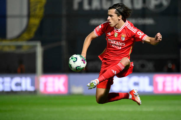 Chuyển nhượng ngày 28/02: Liverpool nhắm Schlotterbeck, Man City sẵn sàng bán Walker