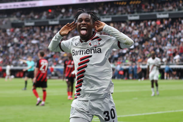 Real Madrid Đoàn Quân Tìm Kiếm Cứu Tinh Cho Hàng Phòng Ngự