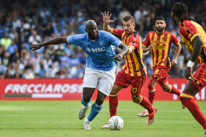 Napoli Tiếp Tục Thắng, Giữ Vững Ngôi Đầu Serie A