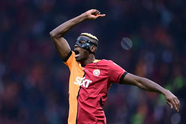 Victor Osimhen trong tầm ngắm của Paris Saint-Germain với mức giá 75 triệu euro