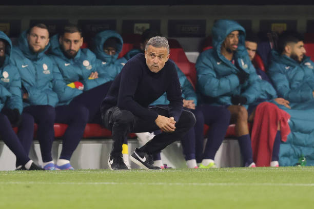 Áp lực đè nặng lên Luis Enrique tại PSG, chỉ còn 3 trận đấu để cứu vãn tương lai