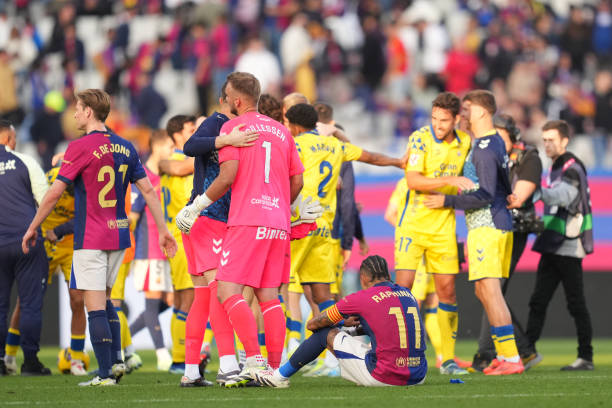 Barcelona bộc lộ yếu điểm phòng ngự, đối thủ đã 